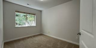 Beautifully Updated Bethany Townhome with Private Backyard and Modern Finishes Gallery 29