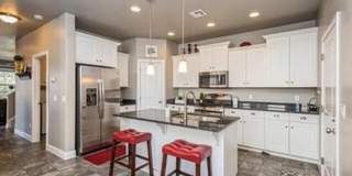 Bright & Spacious Desert Townhome Gallery 1