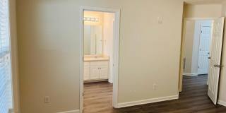 Wow! Must see this 3 bed 2 bath house in Belltree at Summergrove! Gallery 20