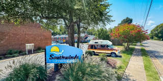 1006 Barclay Square Gallery 5