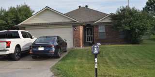 705 Katy Ln Gallery 1