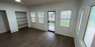 PRE-LEASING! AVAILABLE JUNE 15TH - 5 BED/3 BATH CENTRAL LBK Gallery 13