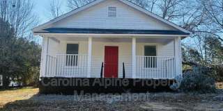 910 S Walnut St Gallery 1