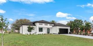 2212 NE 5th Place Gallery 1