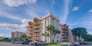 9320 Fontainebleau Blvd Gallery 2