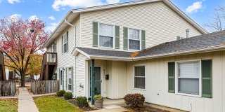 817 Wellington Avenue unit: 817 Gallery 1