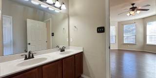 1/2 Off 1st Months Rent!  Viewable Now!  Price Drop! Gallery 32