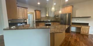 5 bedroom home with attached 3 car garage in Winchester Gallery 20