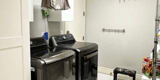 HIGHLY DESIRABLE AND SPACIOUS HOME FULLY EQUIPPED WITH SOLAR PANELS + LANDSCAPING INCLUDED Gallery 34