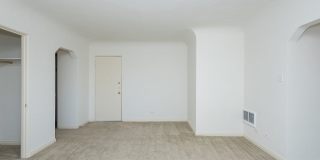 The Grant-Lee Gallery 3