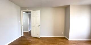 PRELEASING for AUGUST! Pet‑Friendly 4BR Walk to Ball State Gallery 24