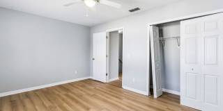 Adorable Beach Townhouse Close to Downtown Gallery 19