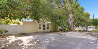 980 Oleander Road Gallery 1
