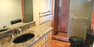 2-bed, 2-bath Condo with Sweeping Views of City and Space Needle! Gallery 18