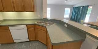 4 Bedroom 3 Bath home in Sandy Ridge subdivision, in Davenport for RENT! Gallery 8