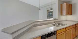 Charming 2BR Condo in Englewood Gallery 1