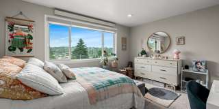 716 1/2 W Argand St Gallery 19