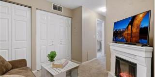 680 N 2nd Street Gallery 16