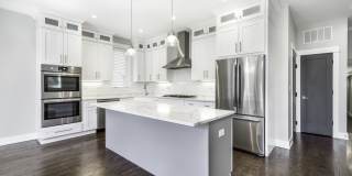 4317 S Forrestville Avenue Gallery 4