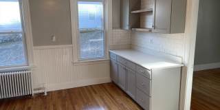 82 Brantwood Road unit: 2 Gallery 3