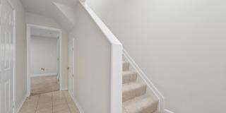 Garage Townhouse For Lease Gallery 3