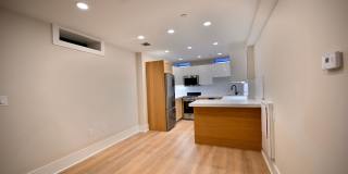 Bay Village 2 Bed – Prime Location w/ Laundry Gallery 5