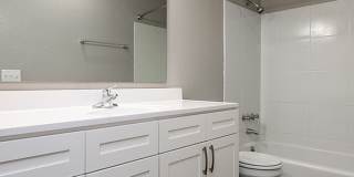 Central Pointe Apartment Homes Gallery 25