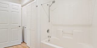 Newly renovated downstairs 1 bedroom 1 bath. Gallery 17