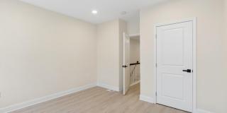 2416 E HOFFMAN Street Gallery 12