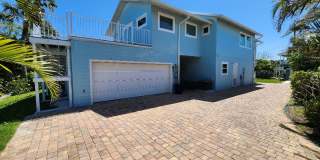 Beautiful 3 Bedroom 3 Bath Beachside Home Gallery 6