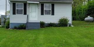 Single Family House 2BR-1BA - Villa Ridge MO Gallery 1