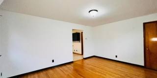 425 10th Street Gallery 7