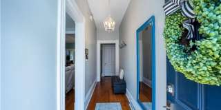 Stunning South Side 3BR - Skyline Views, Master Suite & Finished 3rd Floor Gallery 3