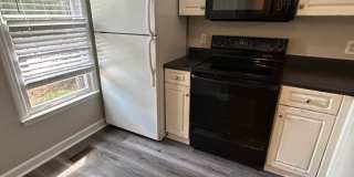 1801 Crystal Downs- Bev Roberts Rentals and Property Management Gallery 5