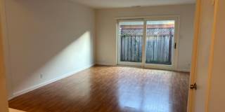EPIC REA: 2 BR/1 BA Townhome w/ 1 Parking in Great Corte Madera Gallery 6
