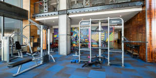 235 N COLUMBUS Boulevard Gallery 37