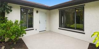 2101 SE Dolphin Road Gallery 40