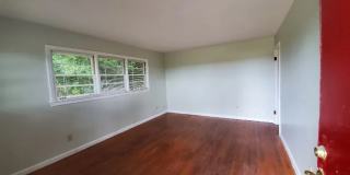 Room in 3 Bedroom Home at Metropolitan Pkwy SW Gallery 1
