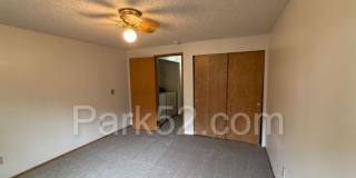 1/2 Off First Full Month's Rent! Lower Level 2 Bedroom 1 Bathroom Apartment Gallery 19