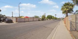 Beautifully Remodeled - Modern Duplex Gallery 33