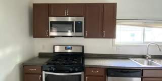 AVAILABLE AUGUST 2026 - 1 Bedroom Home w/ Spacious Living! Gallery 13