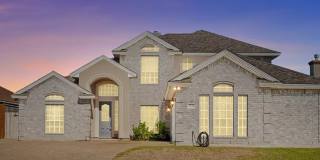 Beautiful 4BR / 3.5BA Home with Garage, Patio  Premium Features Gallery 1