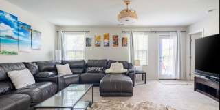 Room in 6 Bedroom Home at Skipjack Ln Gallery 1