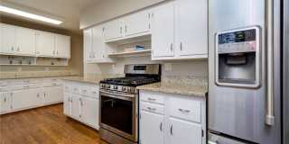 5 Bedroom, 2 Bath Ranch Home in Oakwood! Gallery 16