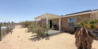 29 Palms Home with Garage Gallery 26