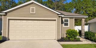 Meow & woof friends! Fenced in yard, updated finishes ! Gallery 1