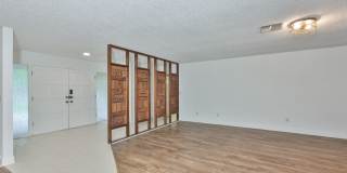 3 Beds 2 Baths Home with Jacuzzi & 2-Car Garage in Clearwater! Gallery 10