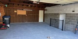 Comfortable, Updated Home in the Heart of Roseville. Avail NOW. *In-Unit Laundry* Gallery 15