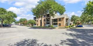 Whisper Hollow Apartments Gallery 17