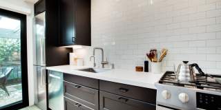 927 1/2 Victoria Ave Gallery 13